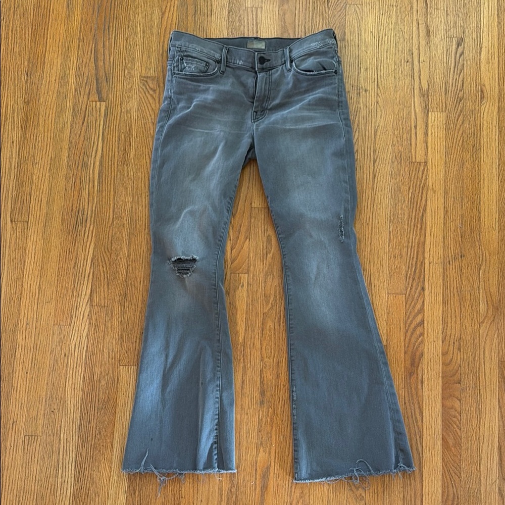 MOTHER Gray Distressed Flare size 29 Jeans Weekender Fray Last Chance Saloon